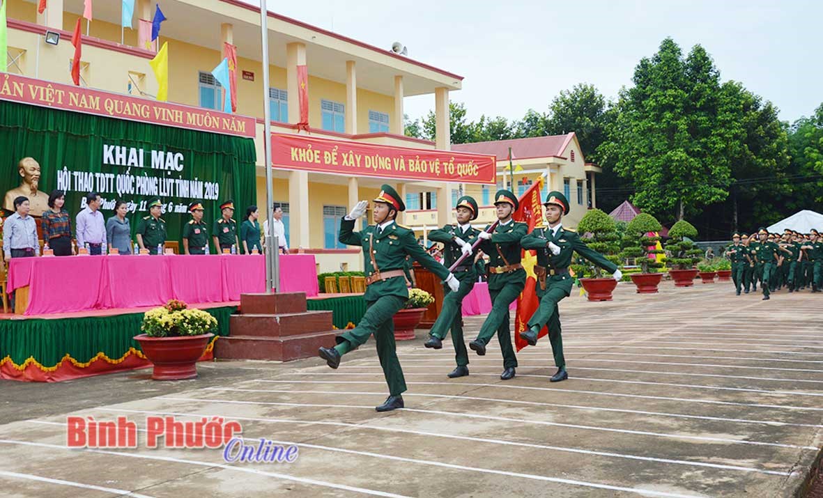 Khai mạc hội thao thể dục thể thao quốc ph&ograve;ng LLVT tỉnh