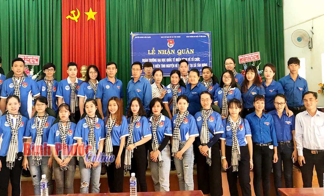 Sôi nổi chiến dịch thanh niên tình nguyện hè tại Tân Hưng
