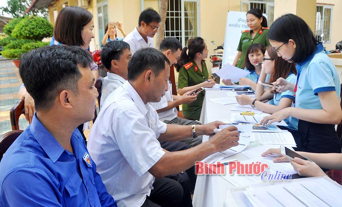 Không thu tiền điện tại nhà: Lợi ích cho người dân và doanh nghiệp