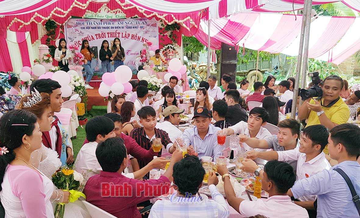 Đám cưới “nói không với bia, rượu”