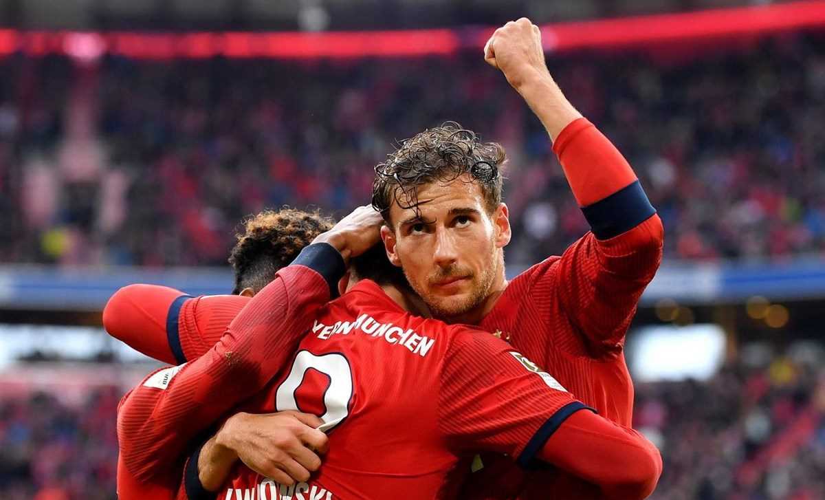 Dortmund mất điểm, Bayern chỉ còn cách ngôi vương 1 trận thắng