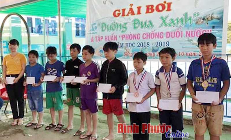 Đồng Phú phát triển thể thao bơi lội