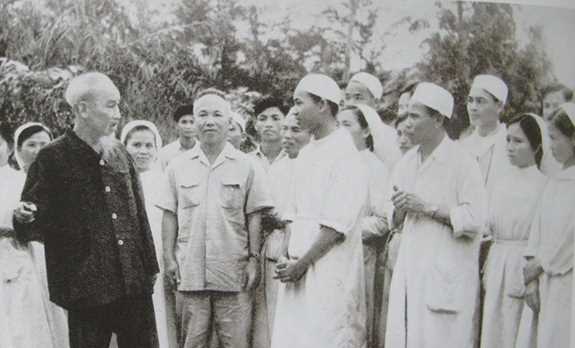 X&acirc;y dựng đức li&ecirc;m của người c&aacute;n bộ, đảng vi&ecirc;n theo tư tưởng Hồ Ch&iacute; Minh