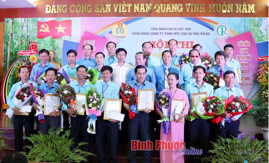 Cao su Ph&uacute; Riềng thi &ldquo;Chủ tịch c&ocirc;ng đo&agrave;n cơ sở giỏi&rdquo;