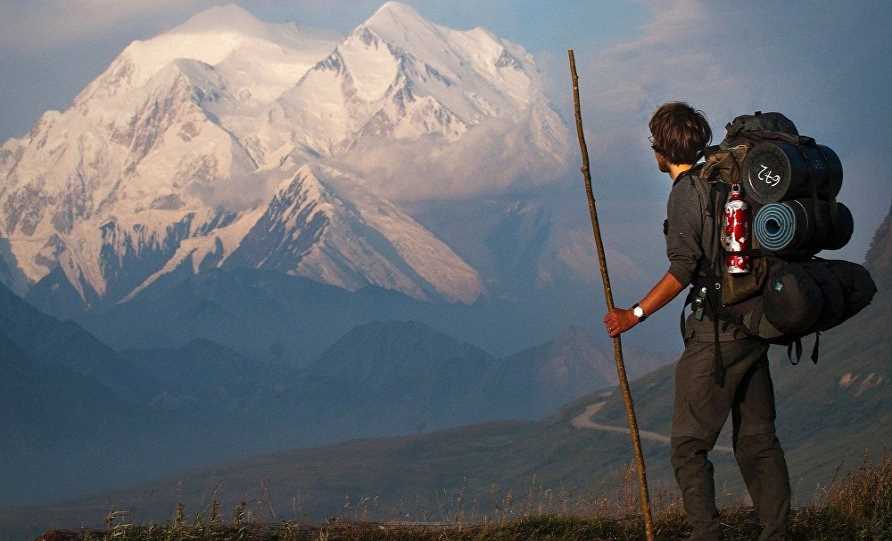 Băng tan để lộ 66 tấn chất thải trên đỉnh núi cao nhất Bắc Mỹ