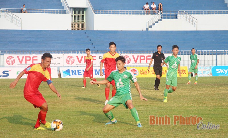 CLB bóng đá Bình Phước thắng trận đầu tiên