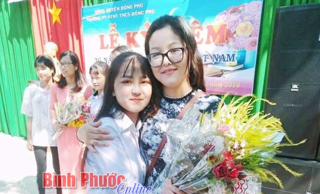 Cô học trò người Mường đam mê đọc sách, viết văn