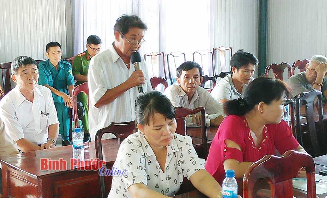 Đại biểu HĐND tỉnh tiếp x&uacute;c cử tri huyện Chơn Th&agrave;nh