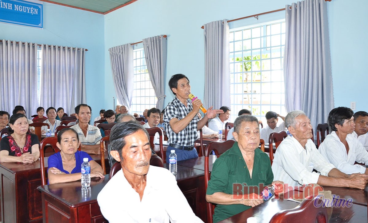 Đại biểu Quốc hội tỉnh tiếp x&uacute;c cử tri Đồng Ph&uacute;, B&ugrave; Đốp v&agrave; B&ugrave; Gia Mập