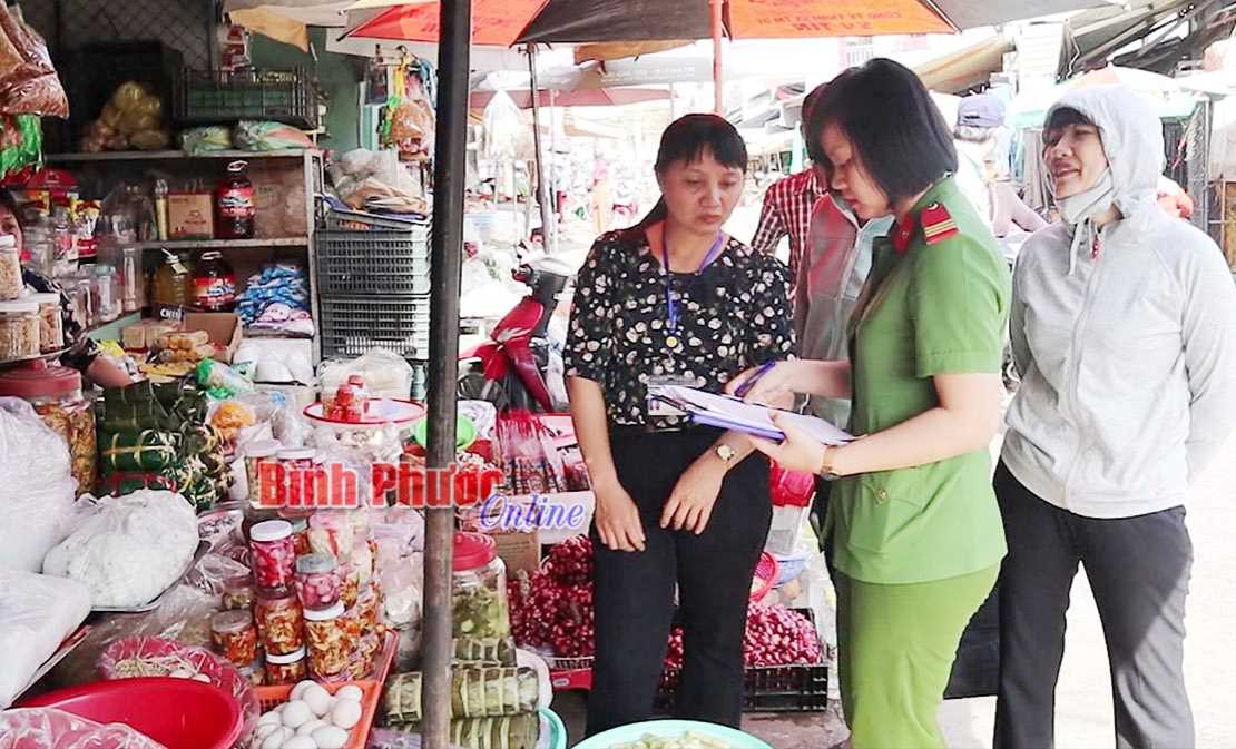 Đồng Xoài: Kiểm tra an toàn thực phẩm 285 lượt cơ sở kinh doanh, bếp ăn tập thể