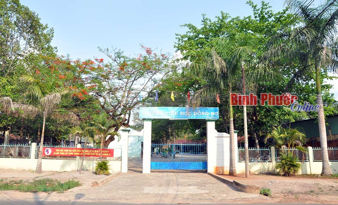 Để Đồng Nơ về đ&iacute;ch n&ocirc;ng th&ocirc;n mới đ&uacute;ng hẹn