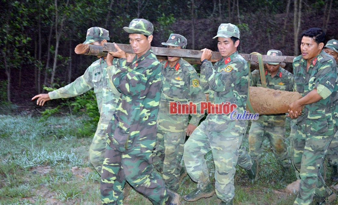 Sĩ quan trẻ năng động, tận tụy