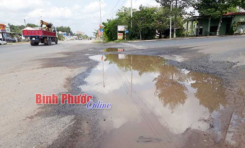  “Ao” giữa đường