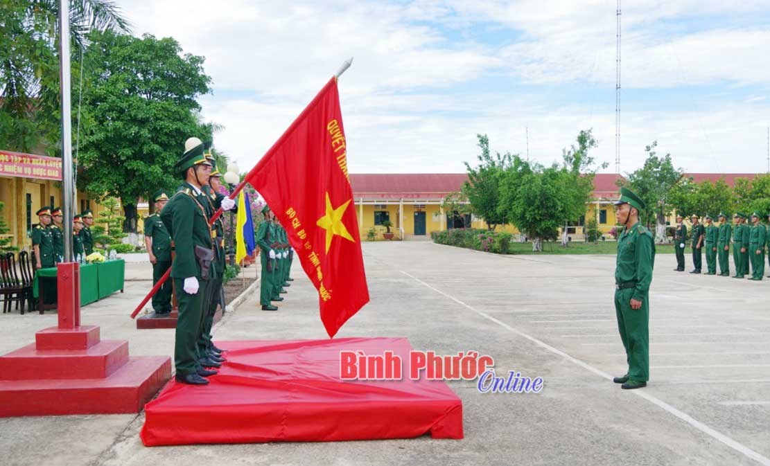 Bộ đội bi&ecirc;n ph&ograve;ng B&igrave;nh Phước: Tuy&ecirc;n thệ chiến sĩ mới