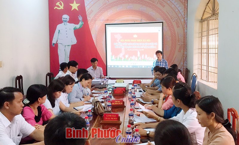 UBMTTQVN huyện Đồng Ph&uacute;: Hội nghị phản biện x&atilde; hội