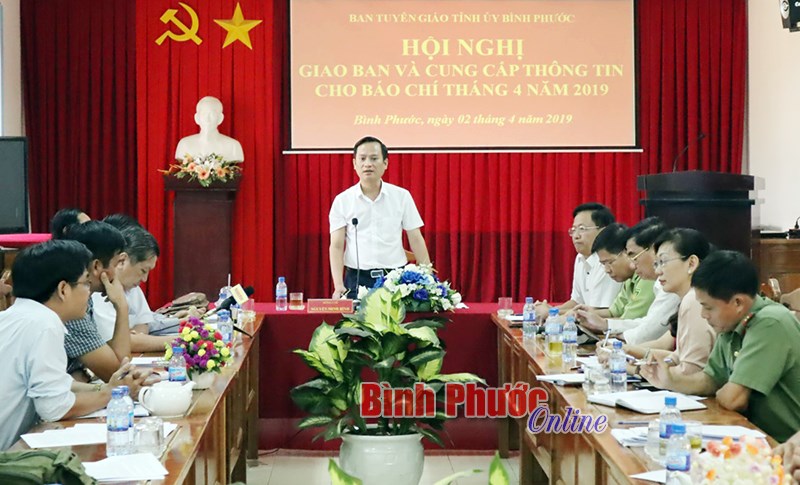 Giao ban v&agrave; cung cấp th&ocirc;ng tin b&aacute;o ch&iacute; th&aacute;ng 4