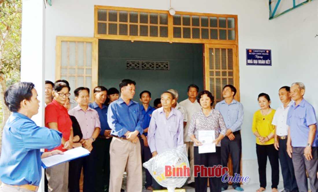 X&acirc;y nh&agrave; đại đo&agrave;n kết - c&aacute;ch l&agrave;m hay ở Chơn Th&agrave;nh