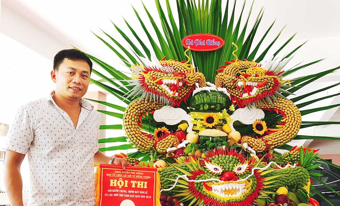 Người &ldquo;thổi hồn&rdquo; v&agrave;o hoa tr&aacute;i