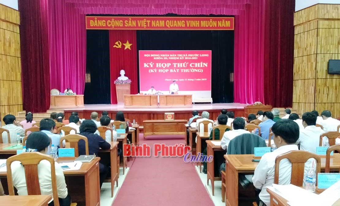 &Ocirc;ng Phạm Thụy Lu&acirc;n được bầu l&agrave;m Chủ tịch UBND thị x&atilde; Phước Long