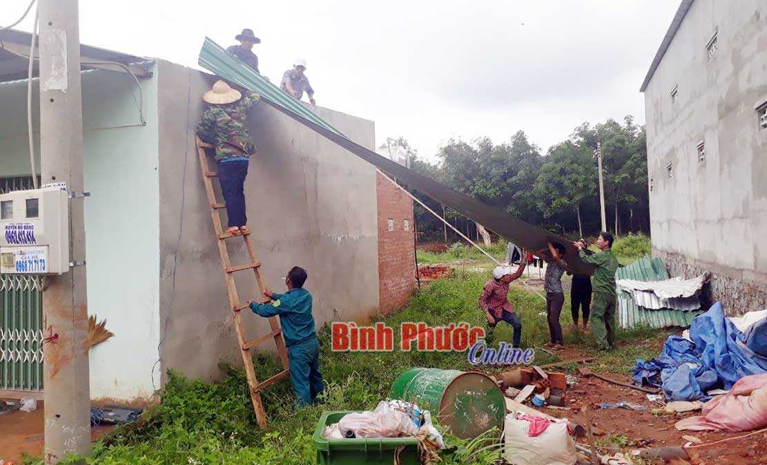 Lốc xoáy tại Phú Sơn gây thiệt hại khoảng 2,5 tỷ đồng