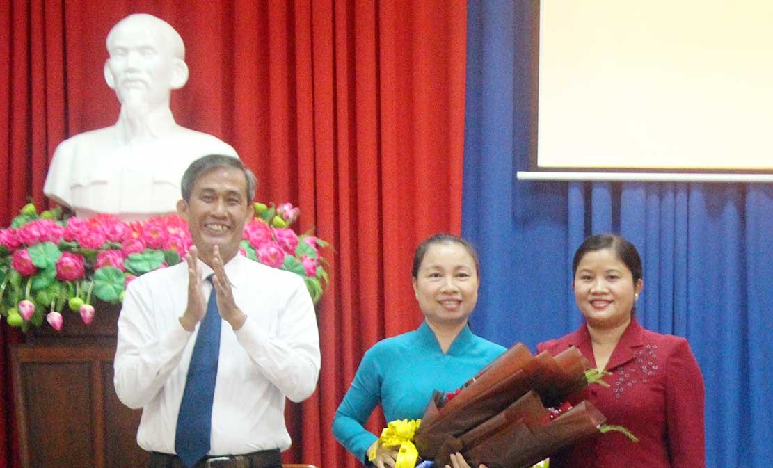 Đồng ch&iacute; L&ecirc; Thị Xu&acirc;n Trang được cử giữ chức Chủ tịch UBMTTQVN tỉnh