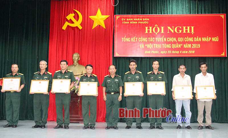 Quan t&acirc;m giải quyết việc l&agrave;m cho thanh ni&ecirc;n xuất ngũ