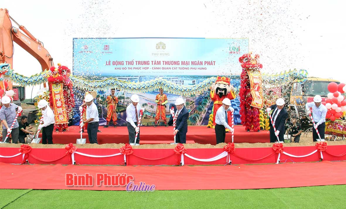 Động thổ xây dựng trung tâm thương mại Ngân Phát