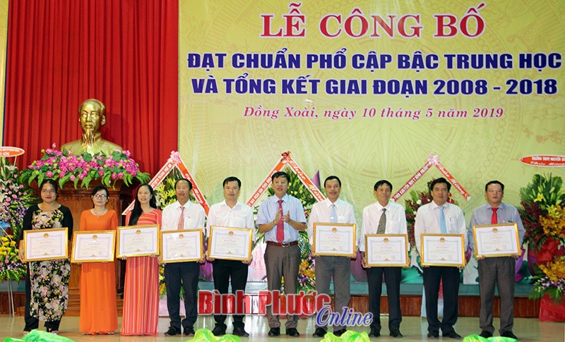 Đồng Xoài đạt chuẩn phổ cập bậc trung học