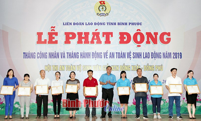 Phát động Tháng công nhân và Tháng hành động về an toàn vệ sinh lao động