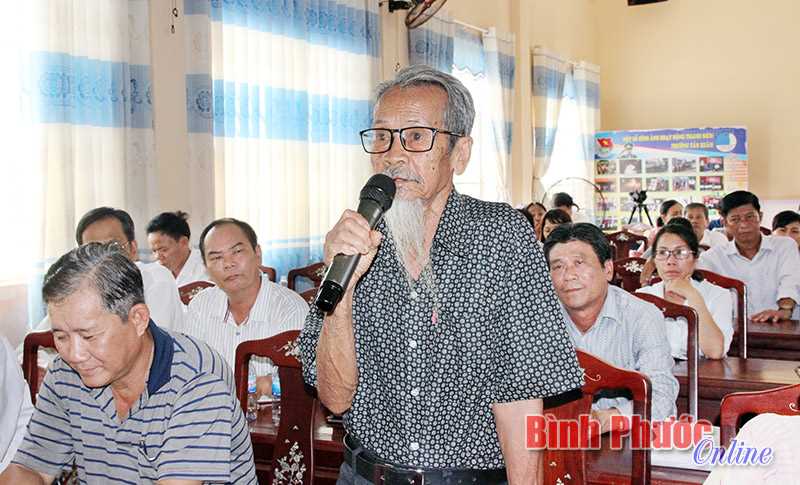 Đại biểu Quốc hội tiếp x&uacute;c cử tri huyện Đồng Ph&uacute;, th&agrave;nh phố Đồng Xo&agrave;i