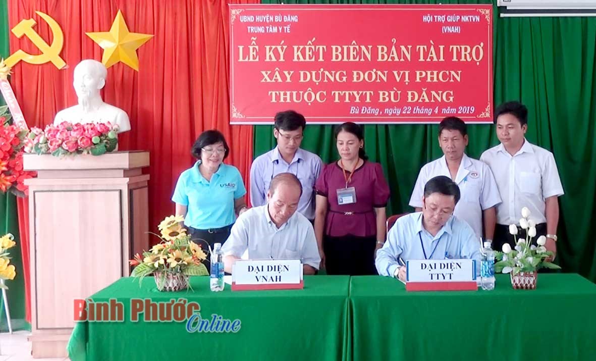 Hỗ trợ xây dựng đơn vị phục hồi chức năng cho Trung tâm Y tế Bù Đăng