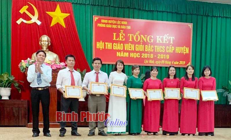 THCS thị trấn Lộc Ninh nhất toàn đoàn hội thi giáo viên giỏi cấp huyện