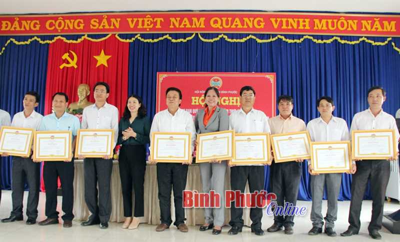 N&ocirc;ng d&acirc;n thời kỳ mới phải thay đổi tư duy l&agrave;m kinh tế