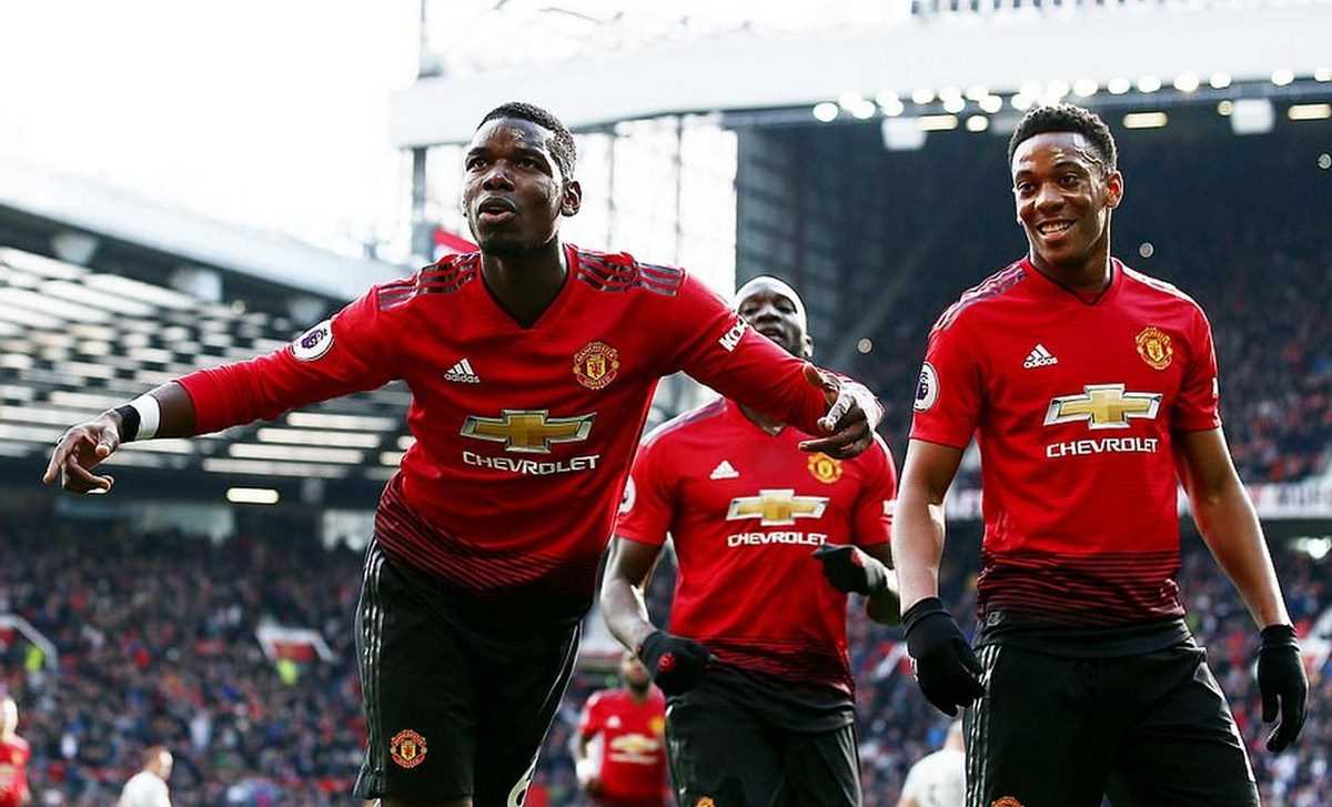 Paul Pogba lập cú đúp, M.U khiến cuộc đua tốp 4 'rực lửa'