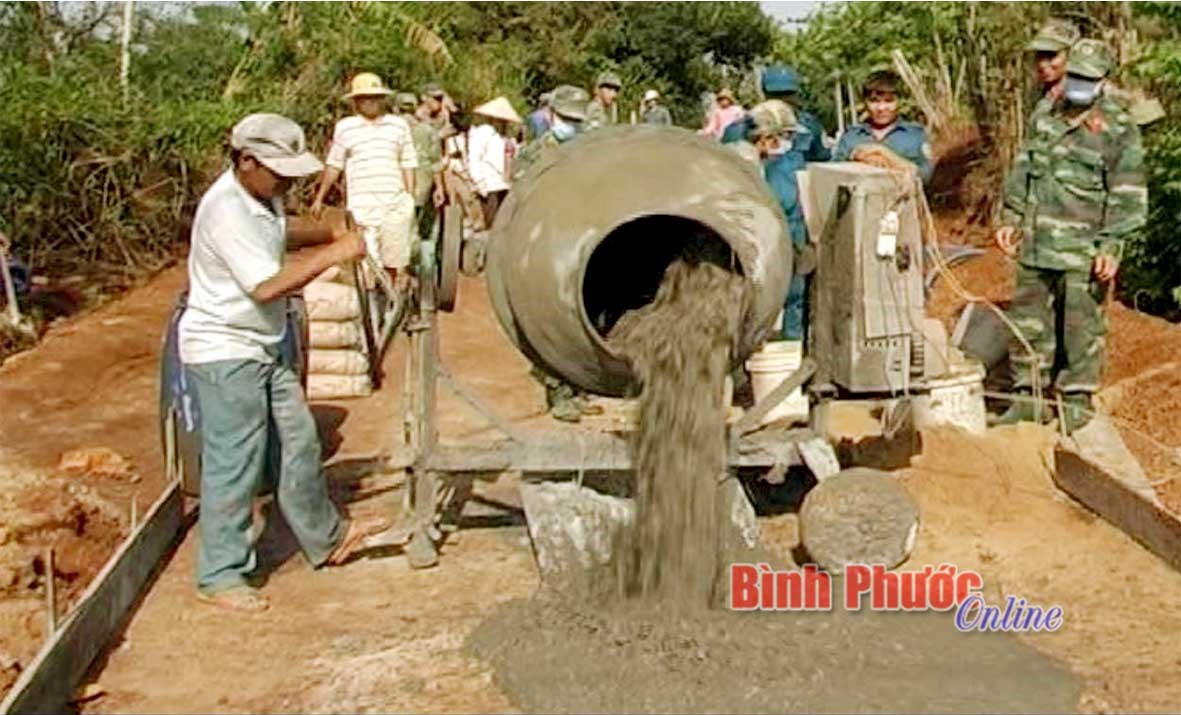 Khơi sức dân làm lợi cho dân