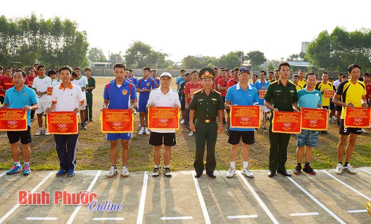 Khối thi đua quân sự địa phương Quân khu 7 giao lưu thể dục thể thao