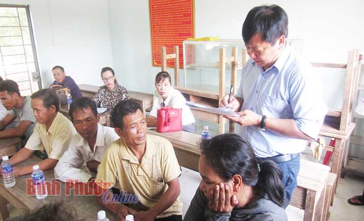 Tỉnh ủy ph&uacute;c tra, khảo s&aacute;t hộ ngh&egrave;o v&ugrave;ng đồng b&agrave;o d&acirc;n tộc thiểu số