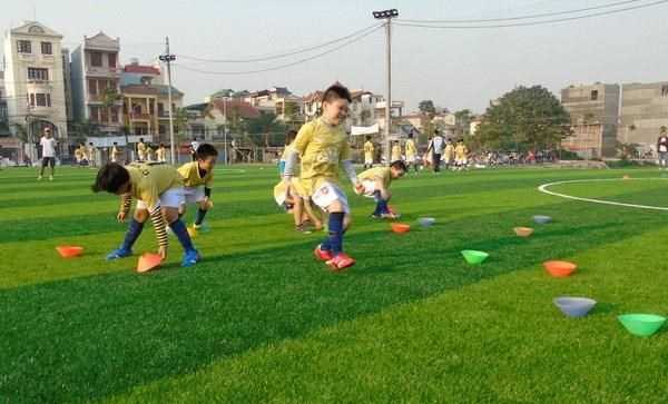 Trẻ tự kỷ vì cha mẹ thiếu quan tâm, sử dụng nhiều smartphone là sai