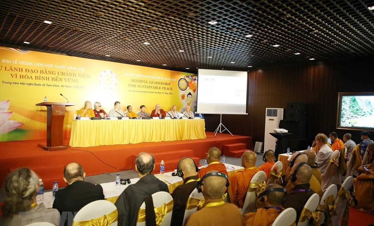 Hội thảo quốc tế về sự l&atilde;nh đạo bằng ch&aacute;nh niệm v&igrave; h&ograve;a b&igrave;nh bền vững
