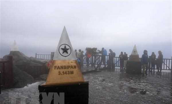 Đỉnh Fansipan cao hơn 4m so với cách đây 110 năm?