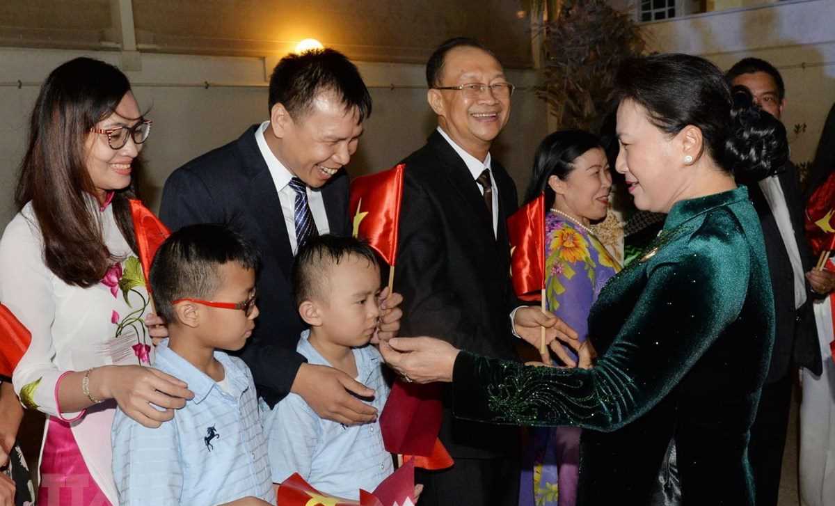 Chủ tịch Quốc hội l&agrave;m việc với Đại sứ qu&aacute;n Việt Nam tại Qatar