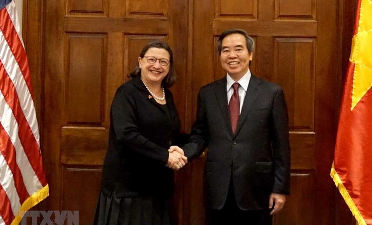 Trưởng Ban Kinh tế Trung ương thăm, l&agrave;m việc tại Hoa Kỳ