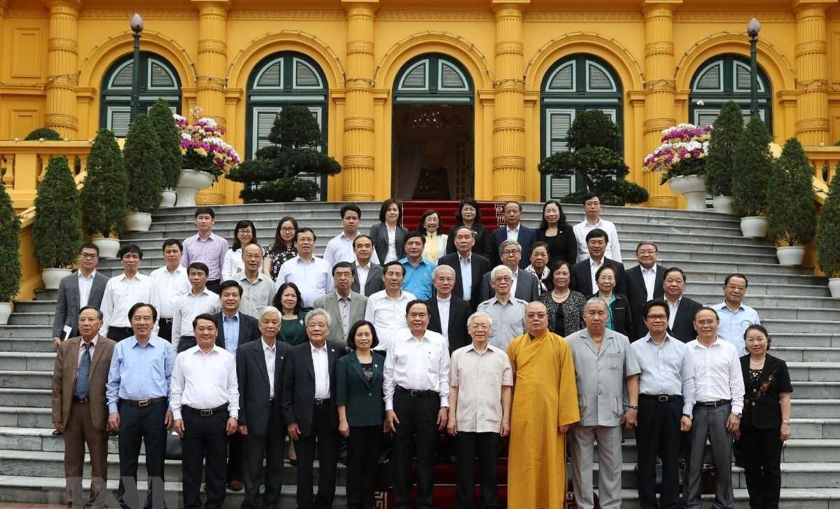 Tổng B&iacute; thư, Chủ tịch nước gặp mặt đại diện Đo&agrave;n Chủ tịch MTTQ