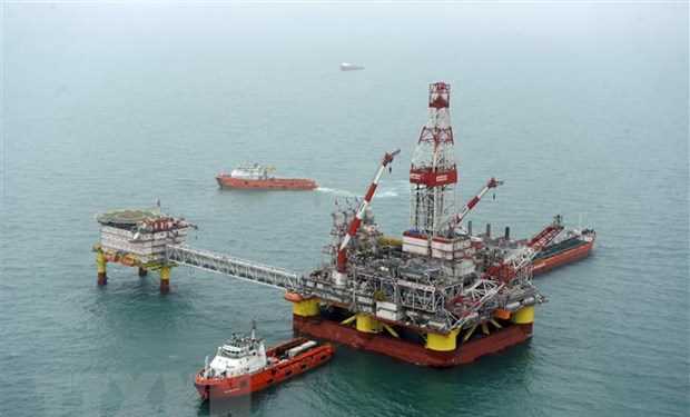 Các nước trong và ngoài OPEC sẽ gia hạn thỏa thuận giảm sản lượng