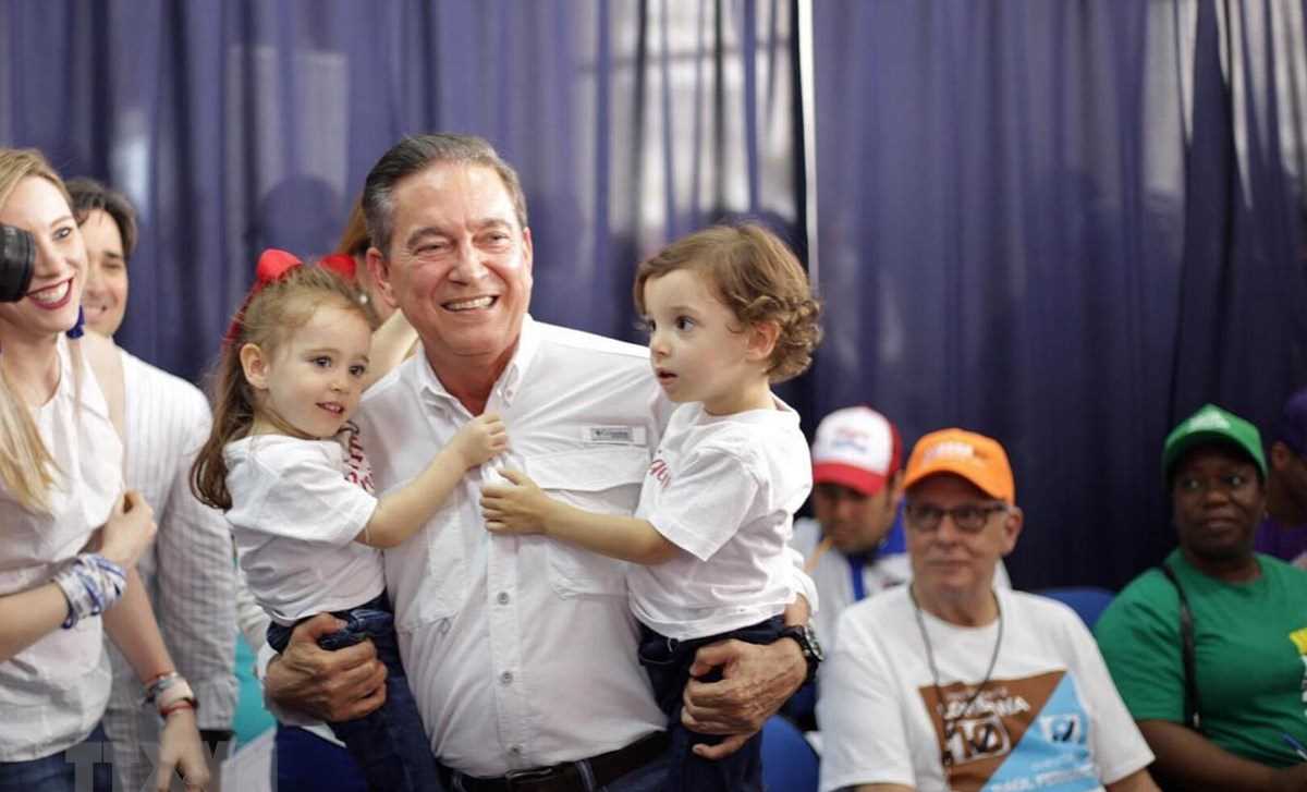 Tổng tuyển cử tại Panama: Ông Laurentino Cortizo đắc cử tổng thống