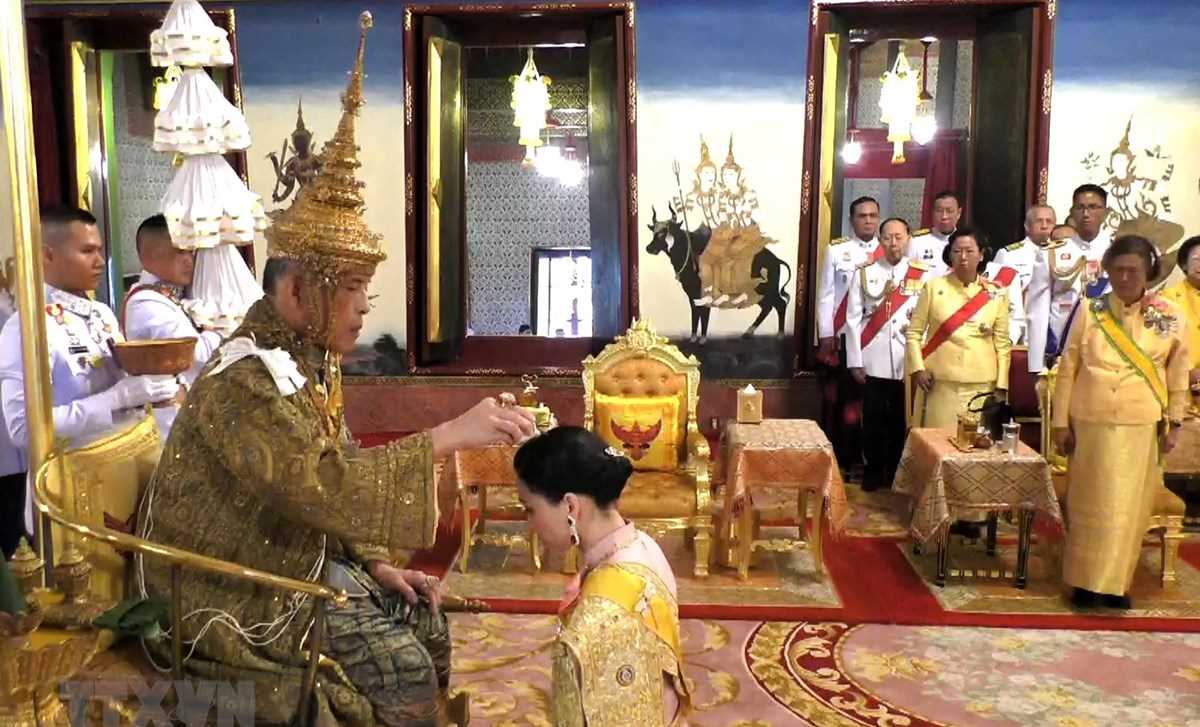 Quốc vương Thái Lan phong tước hiệu mới cho các thành viên Hoàng gia