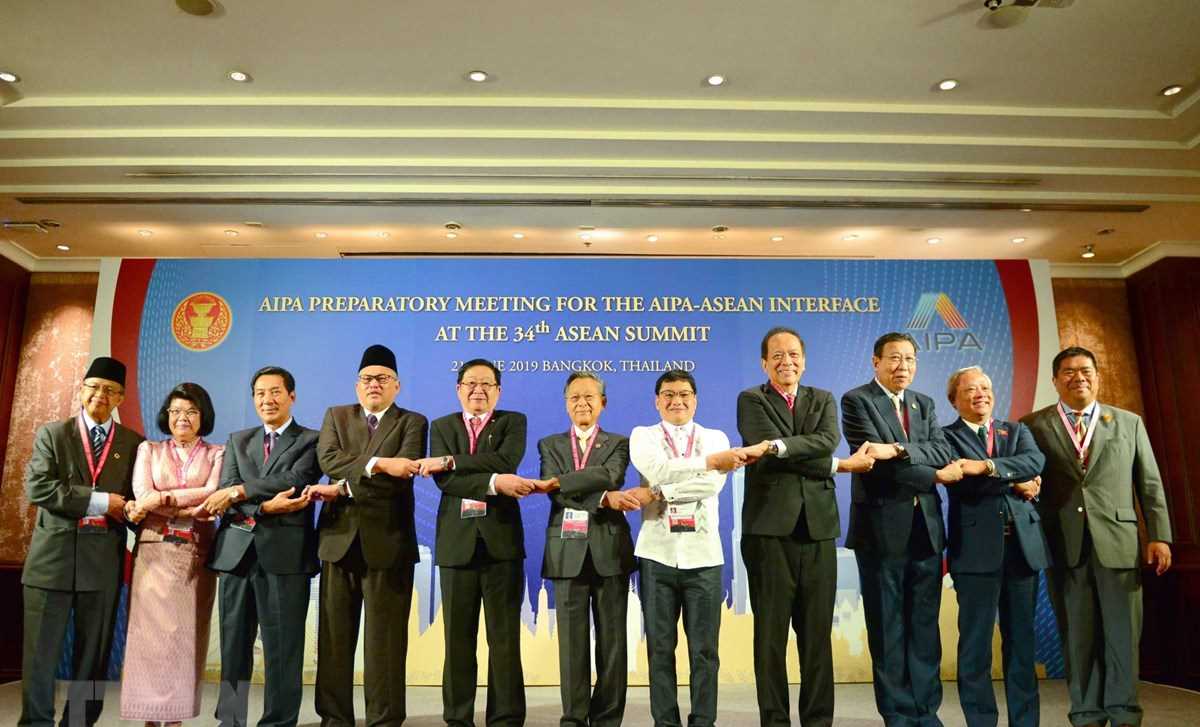 Ph&oacute; Chủ tịch Quốc hội U&ocirc;ng Chu Lưu dự Cuộc gặp l&atilde;nh đạo AIPA-ASEAN