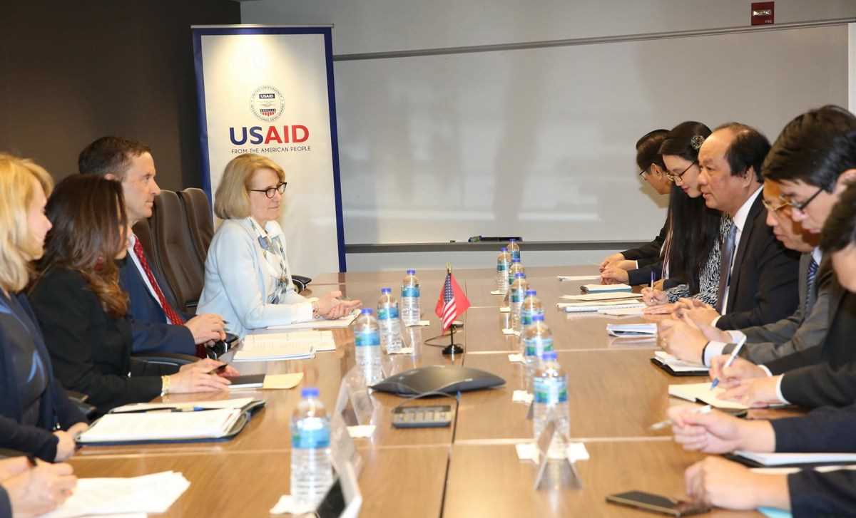 Việt Nam v&agrave; USAID tiếp tục th&uacute;c đẩy hợp t&aacute;c trong nhiều lĩnh vực