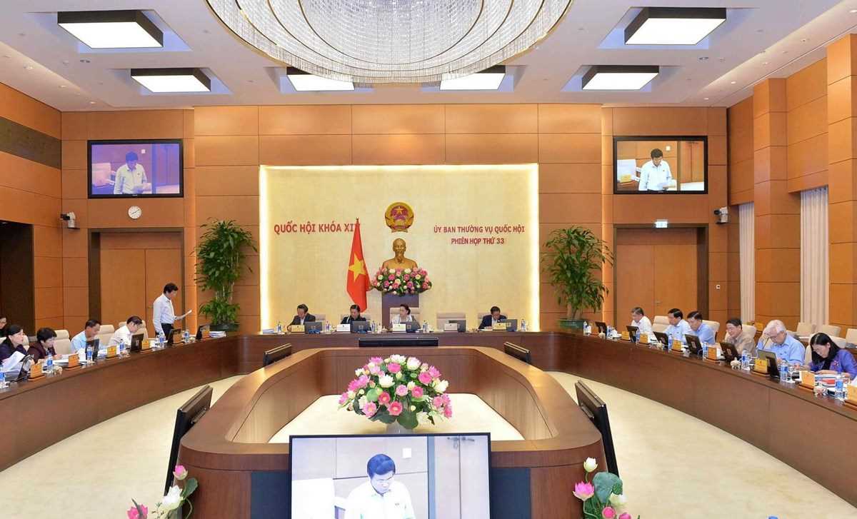 Cho &yacute; kiến về dự kiến chương tr&igrave;nh gi&aacute;m s&aacute;t của Quốc hội