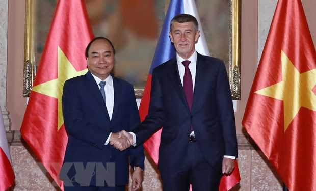 Động lực th&uacute;c đẩy hợp t&aacute;c giữa Việt Nam-S&eacute;c trong tương lai